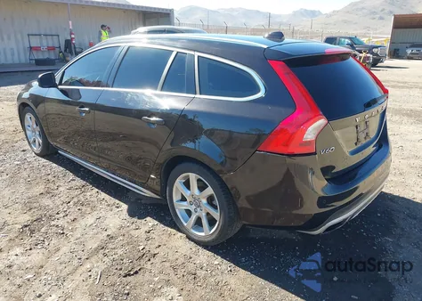 2015 Volvo V60 T5 Premier из США, поврежденный, VIN YV126MEB7F1187940